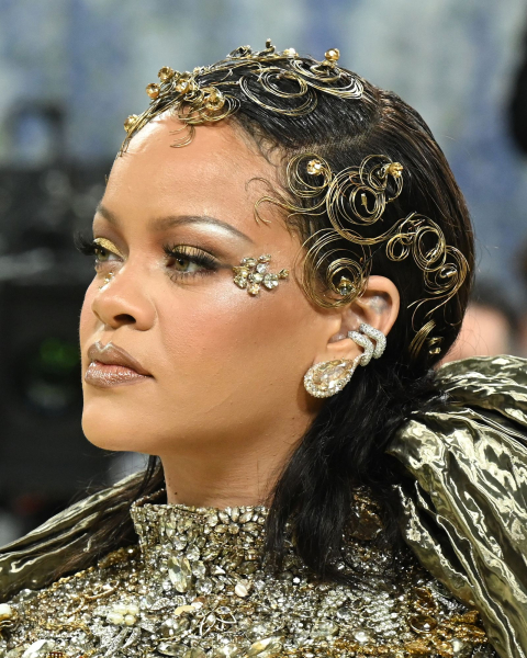 Closeup of Rihanna with Reflective lids.